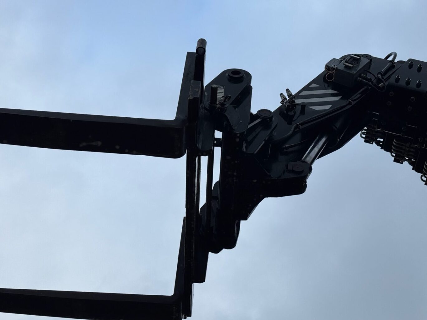 9D454324 A575 4F27 8CAA E5014C6972A9